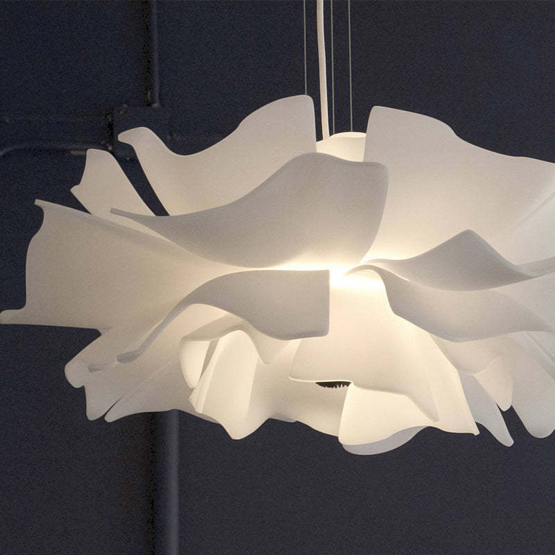 Moderne Hanglamp in Bloemvorm – Witte LED Kroonluchter van Metaal en Acryl – Bella