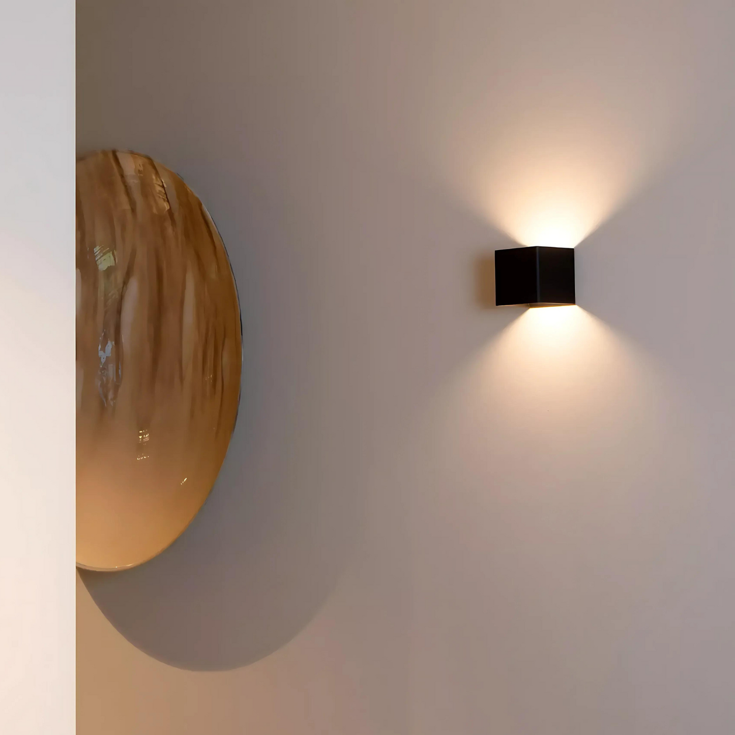 Minimalistische wandlamp – modern design met duurzame constructie en energiezuinige LED-verlichting