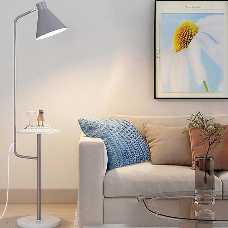 Macaroon Vloerlamp – Design Staande Lamp met Marmeren Basis & Functioneel Tafelblad | Luxe & Praktisch