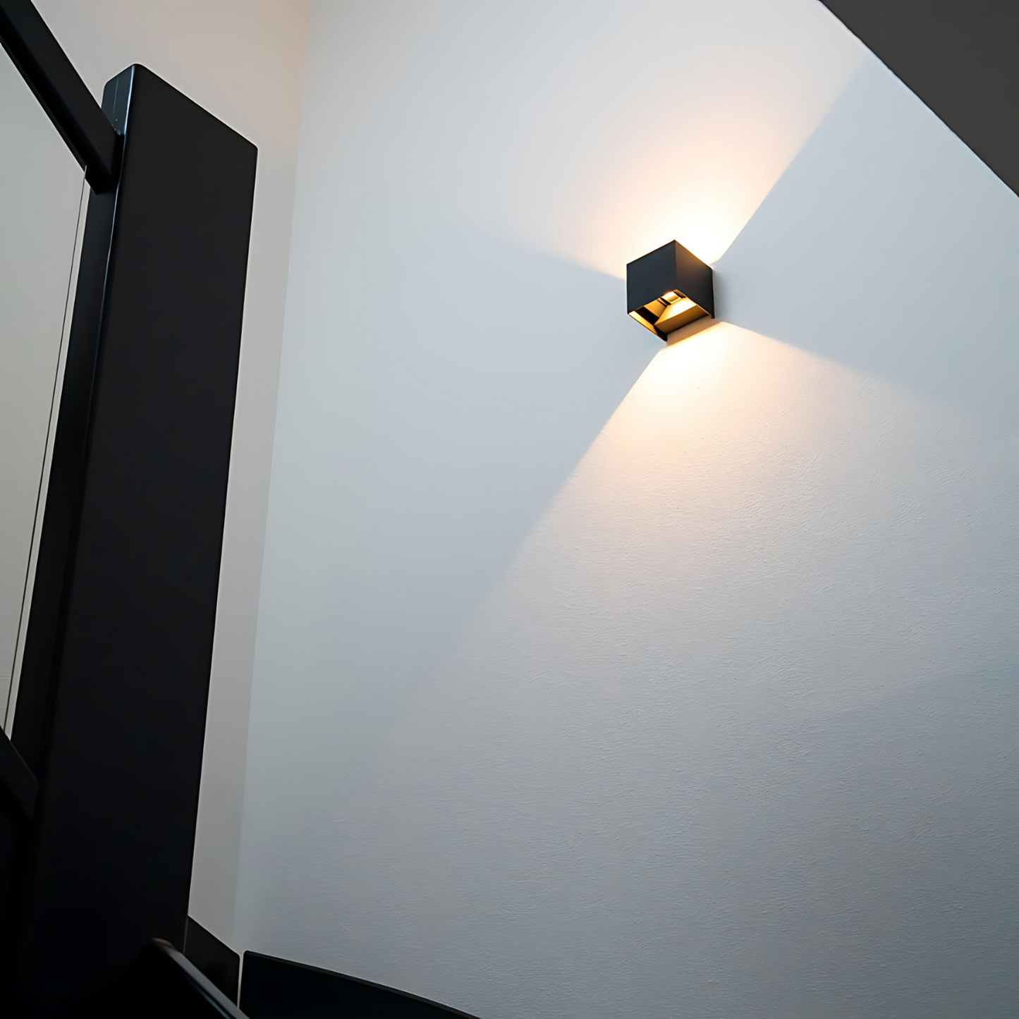Minimalistische wandlamp – modern design met duurzame constructie en energiezuinige LED-verlichting