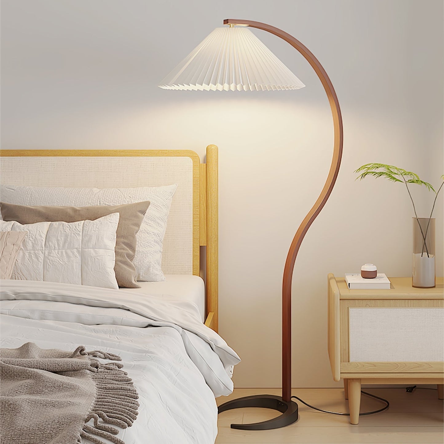 Caprani Vloerlamp – Scandinavisch Design Staande Lamp met Beukenhout & Linnen Kap | Iconische Retro Stijl uit de Jaren ’70