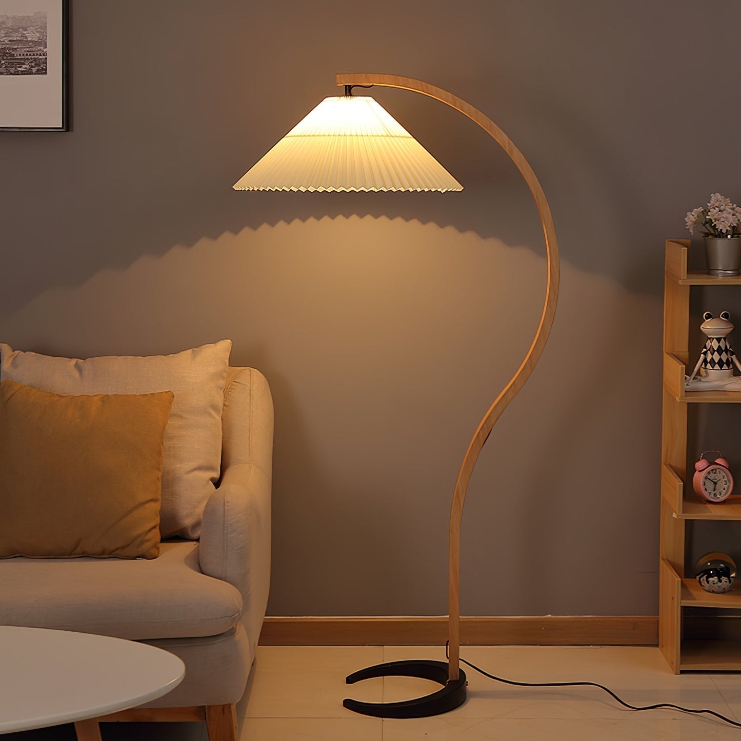Caprani Vloerlamp – Scandinavisch Design Staande Lamp met Beukenhout & Linnen Kap | Iconische Retro Stijl uit de Jaren ’70