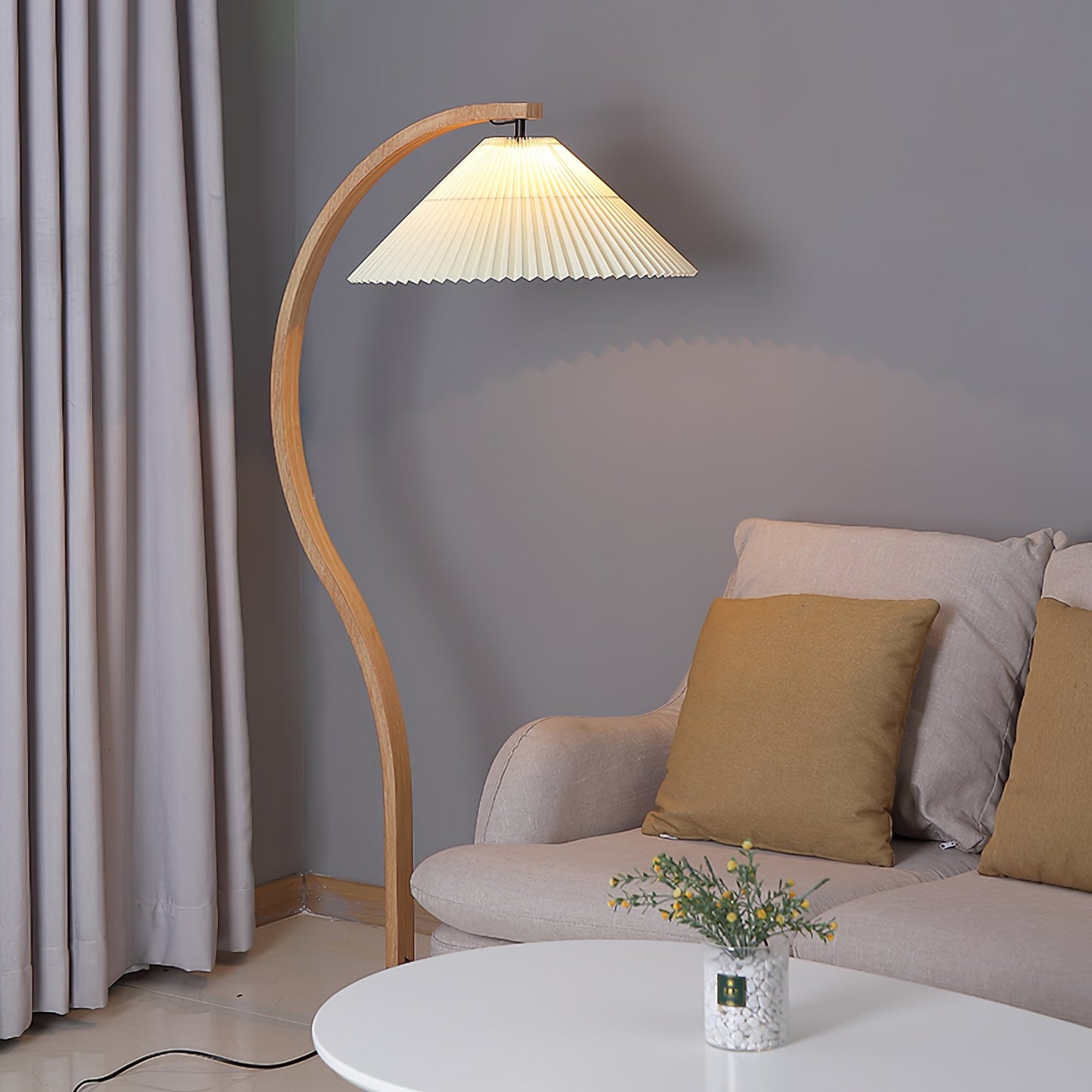 Caprani Vloerlamp – Scandinavisch Design Staande Lamp met Beukenhout & Linnen Kap | Iconische Retro Stijl uit de Jaren ’70