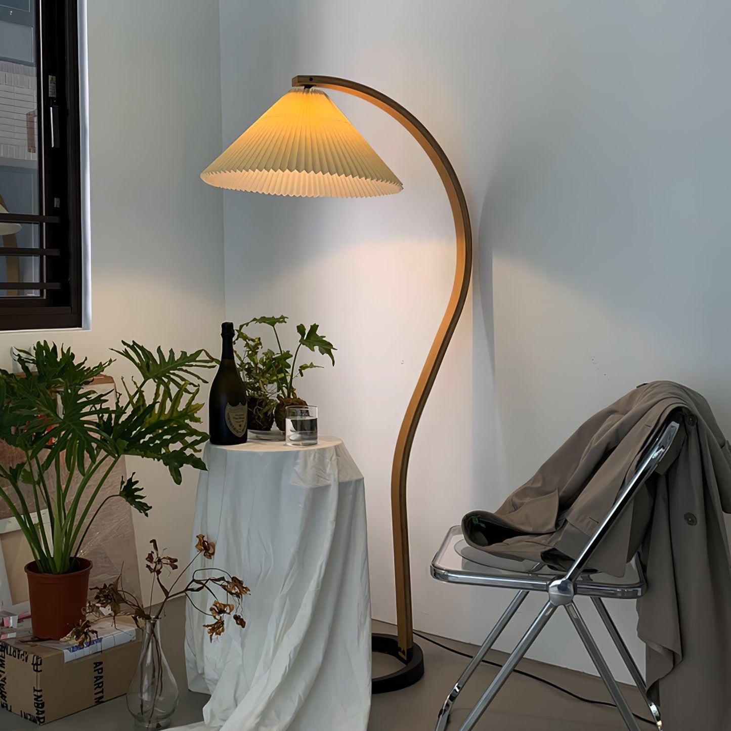 Caprani Vloerlamp – Scandinavisch Design Staande Lamp met Beukenhout & Linnen Kap | Iconische Retro Stijl uit de Jaren ’70