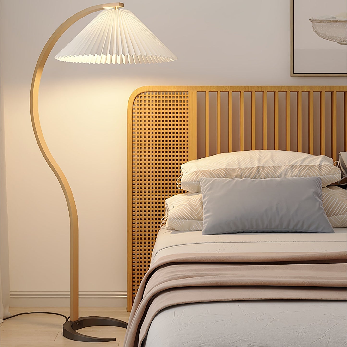 Caprani Vloerlamp – Scandinavisch Design Staande Lamp met Beukenhout & Linnen Kap | Iconische Retro Stijl uit de Jaren ’70