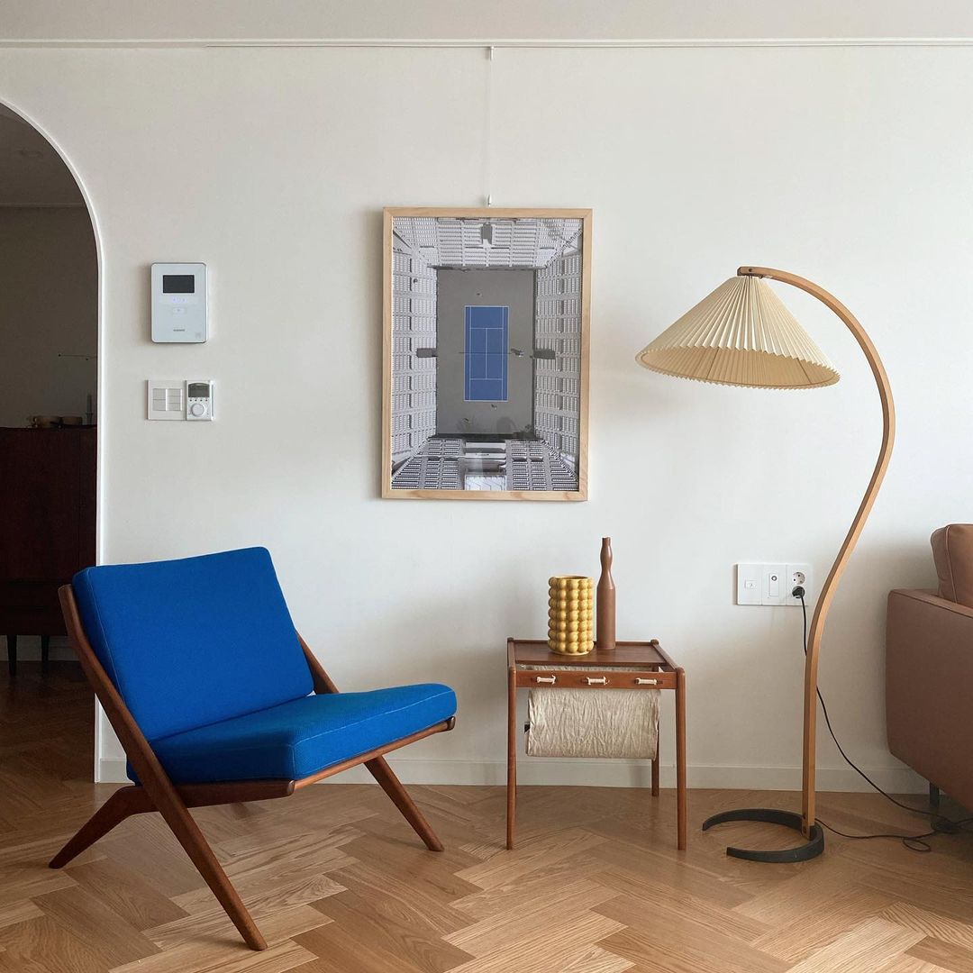 Caprani Vloerlamp – Scandinavisch Design Staande Lamp met Beukenhout & Linnen Kap | Iconische Retro Stijl uit de Jaren ’70