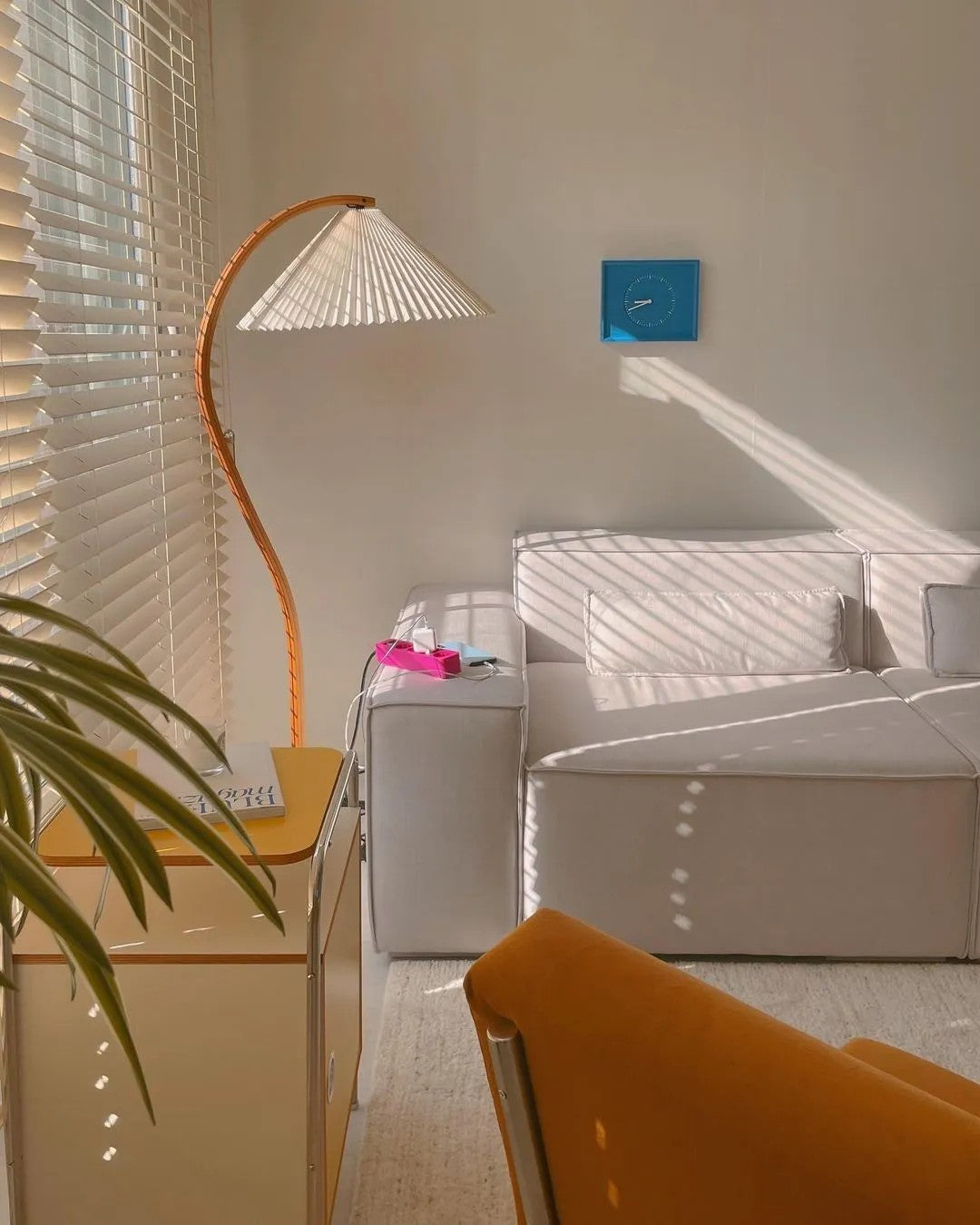 Caprani Vloerlamp – Scandinavisch Design Staande Lamp met Beukenhout & Linnen Kap | Iconische Retro Stijl uit de Jaren ’70