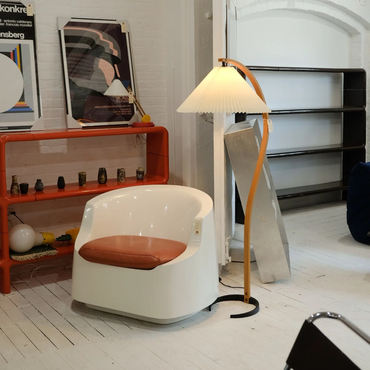 Caprani Vloerlamp – Scandinavisch Design Staande Lamp met Beukenhout & Linnen Kap | Iconische Retro Stijl uit de Jaren ’70