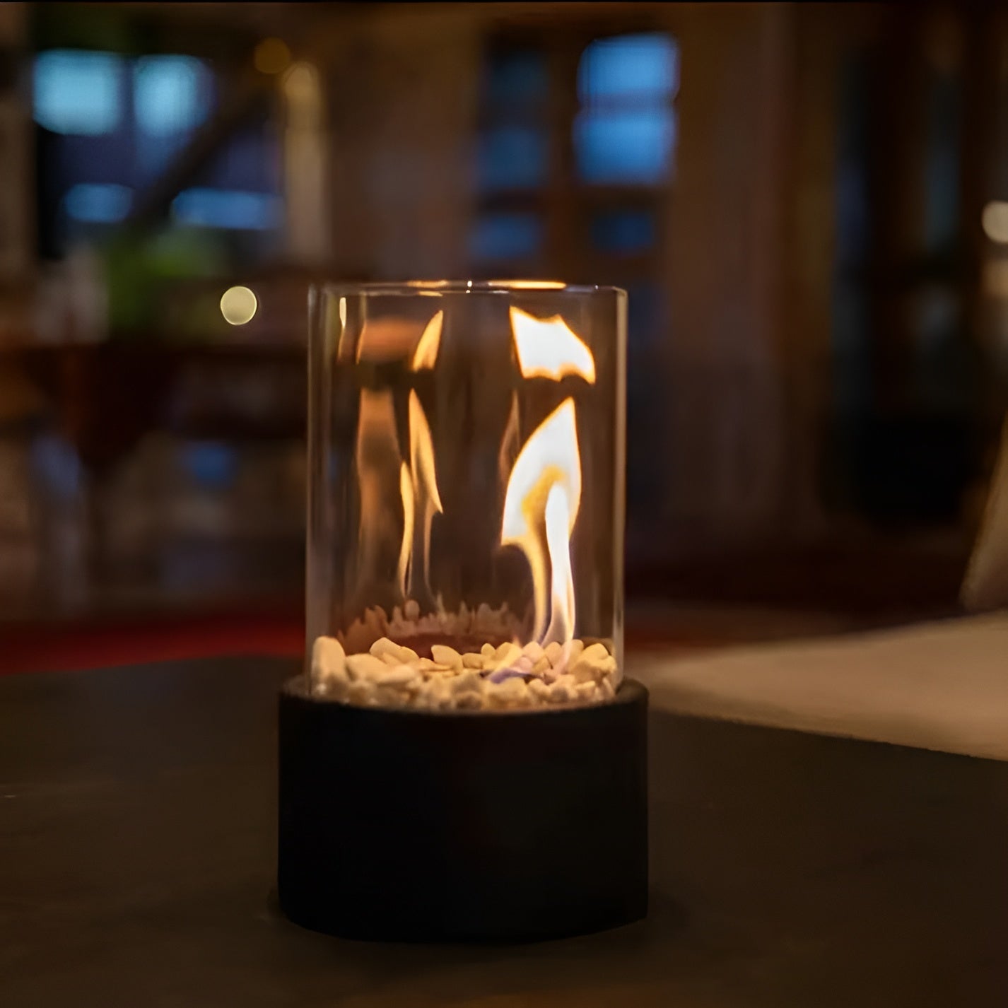 Moderne Tafelhaard – Compacte Ethanol Sfeerhaard met Glas & Stijlvolle Zwarte Basis | Schoon, Rookvrij & Gezellig Vuur