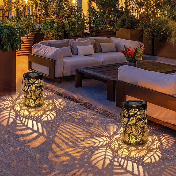 Luminous Leaf Lantaarn – Stijlvolle Solar Tuinlantaarn met Tropisch Bladpatroon | Waterdicht & Sfeervol Licht voor Tuin en Tafel