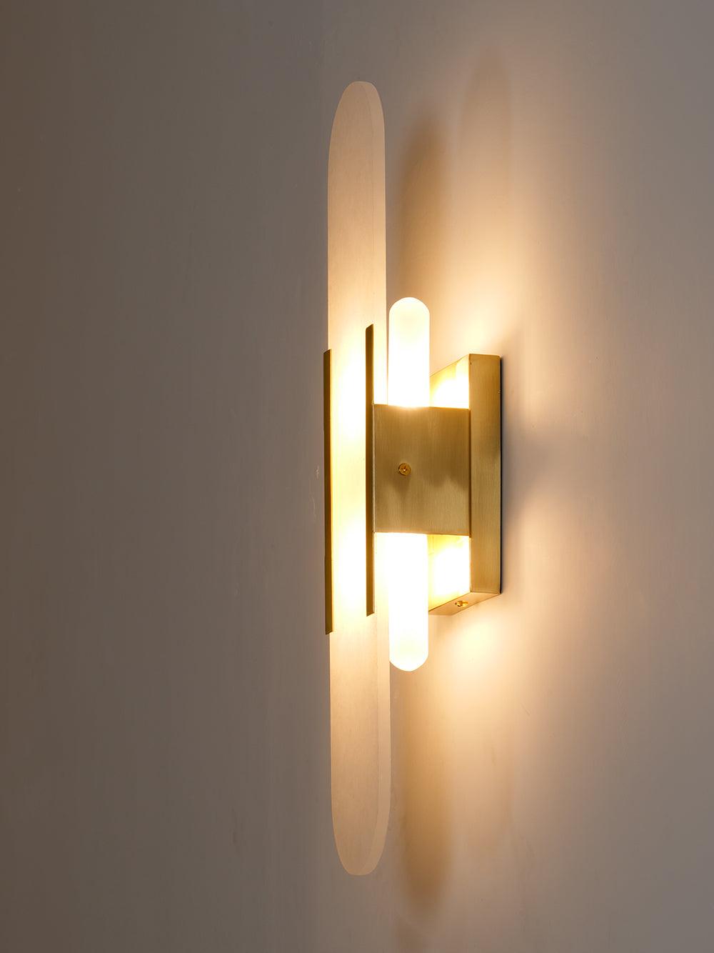 Melange Alabaster Wandlamp – Luxe Design met Messing Accenten | Handgemaakt & Tijdloos Modern