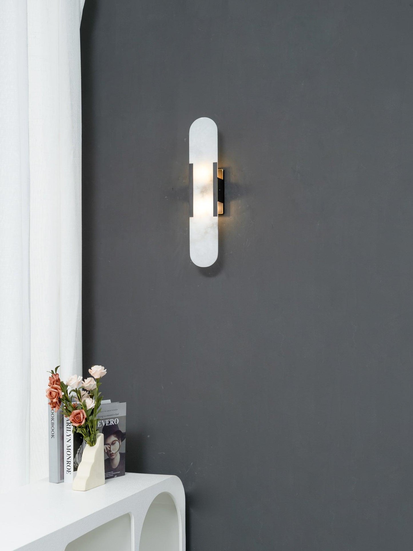 Melange Alabaster Wandlamp – Luxe Design met Messing Accenten | Handgemaakt & Tijdloos Modern