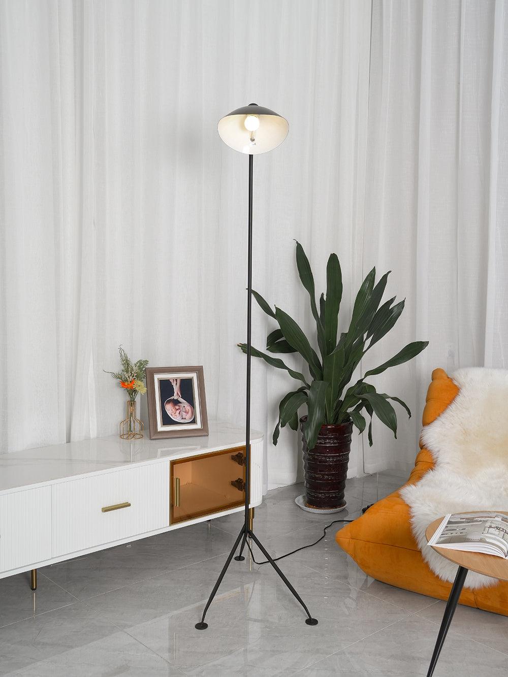 Mouille Three-Arm Vloerlamp – Iconische Design Staande Lamp met Draaiende Armen | Sculpturaal & Functioneel