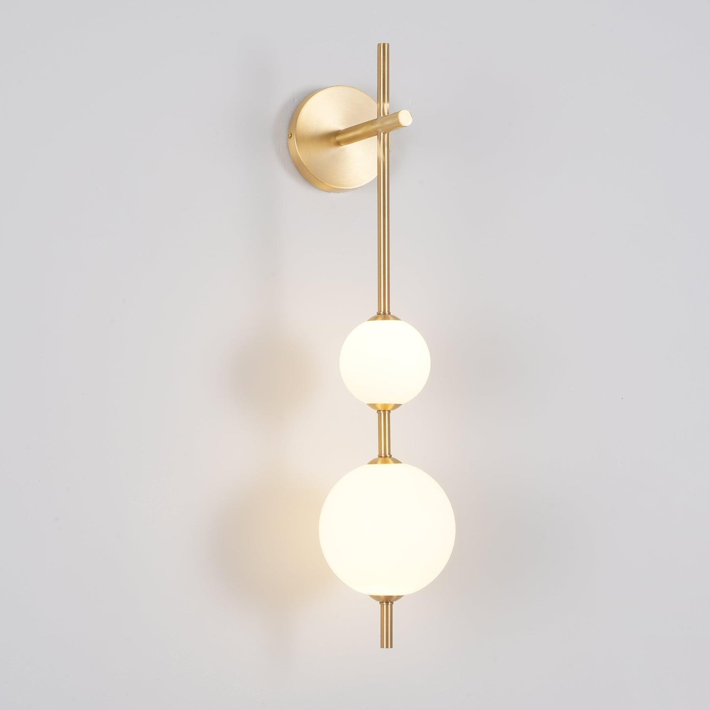 Verticale Glass Globe Wandlamp – Luxe LED Wandverlichting met Gouden Afwerking | Minimalistisch & Sfeervol Design