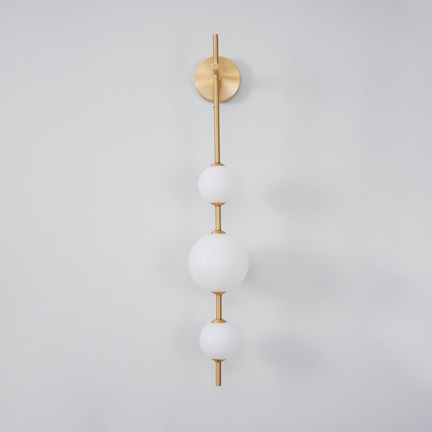 Verticale Glass Globe Wandlamp – Luxe LED Wandverlichting met Gouden Afwerking | Minimalistisch & Sfeervol Design