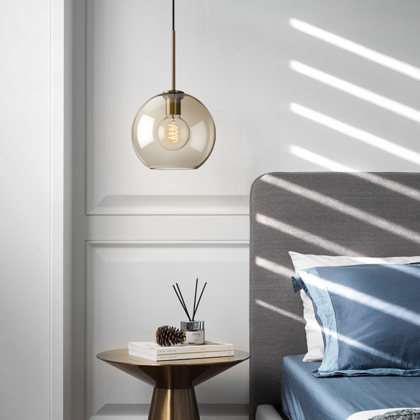 La Veille glazen hanglamp – handgeblazen designlamp met gouden accenten en sfeervolle gloed