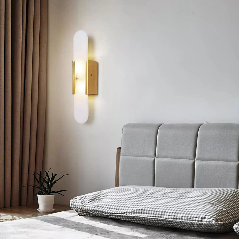 L'Albâtre Allongé wandlamp – strak modern design met diffuus licht en slank silhouet