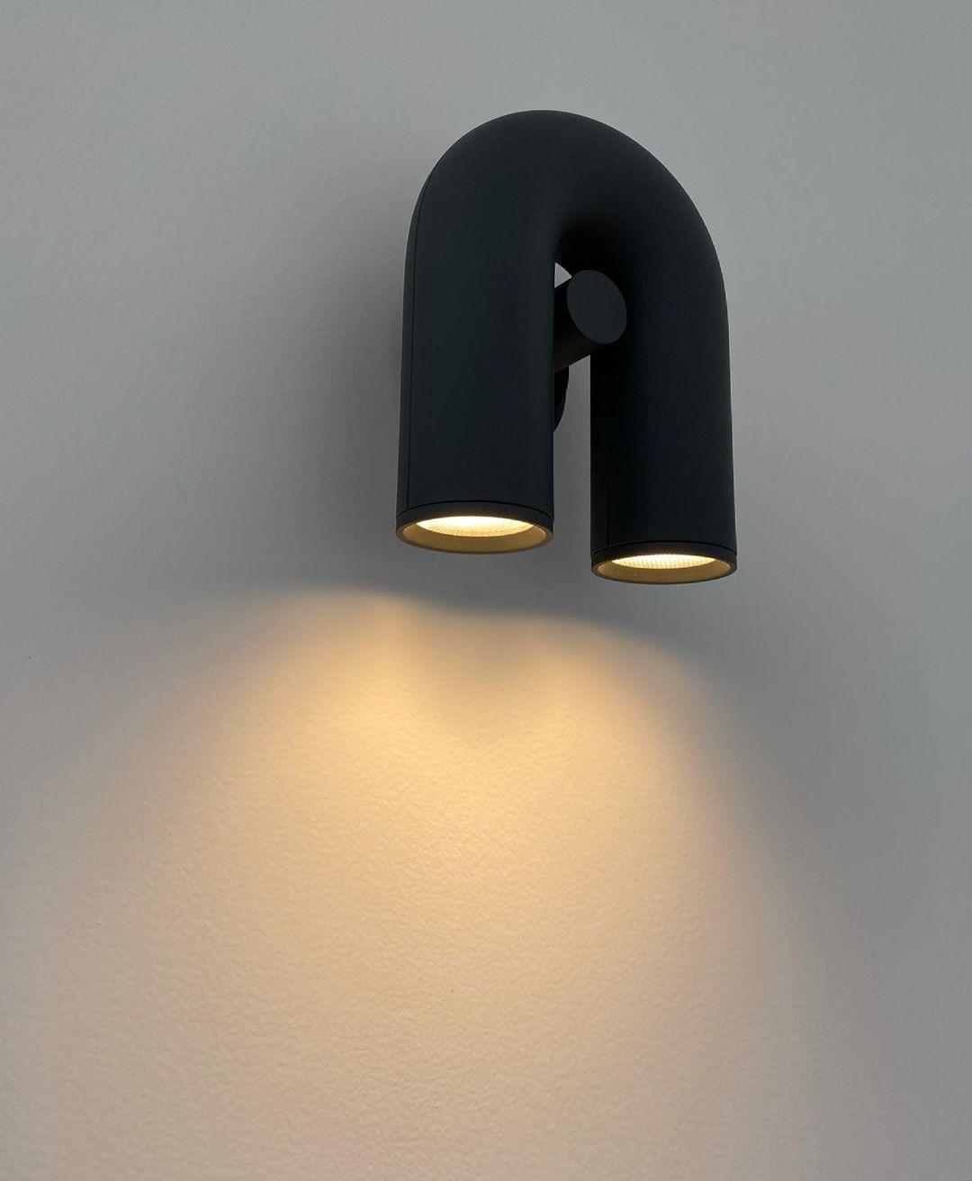 Cirkus LED Lamp – Speels & Modulair Design | U-Vormige Verlichting met Aanpasbare Richting