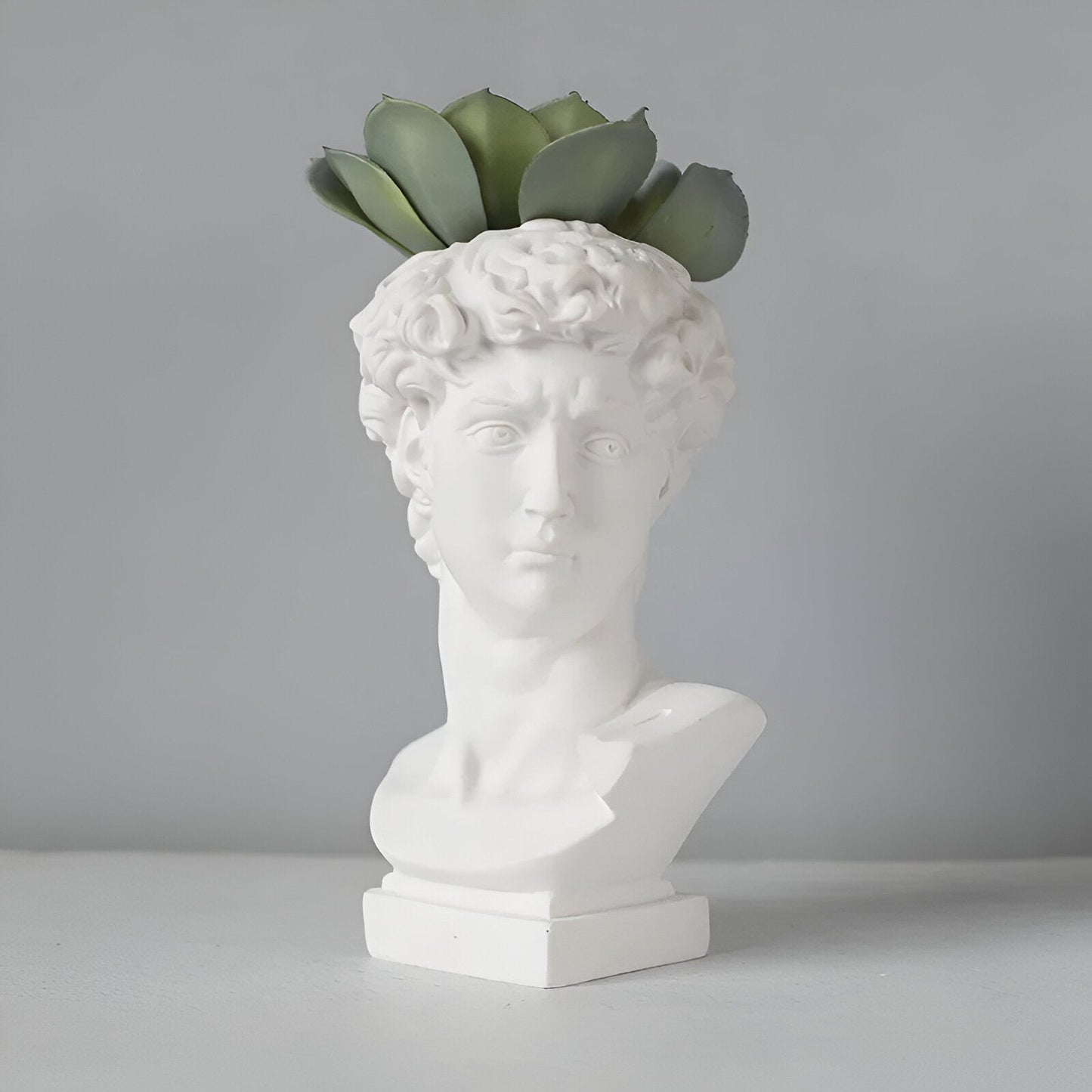 Griekse Bloempot – Klassieke Bloemenvaas van Kunsthars met Mythisch Design