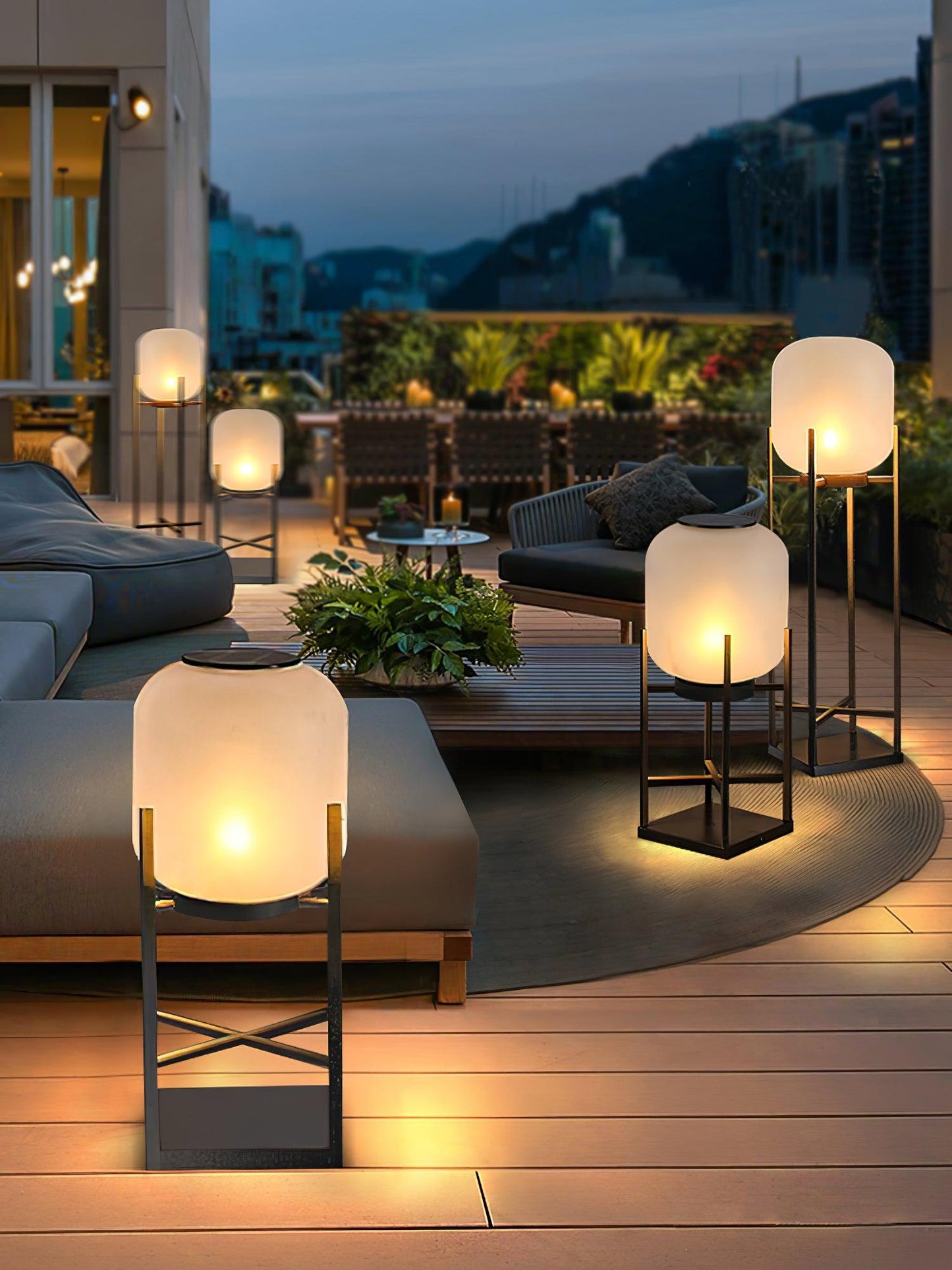 Stijlvolle Solar Buitenlamp RVS – Luxe LED Staande Tuinlamp Waterdicht & Energiezuinig met Automatische Oplaadfunctie