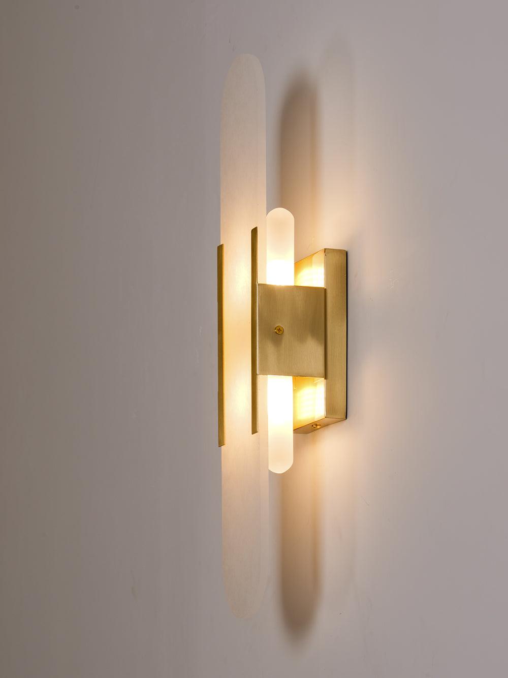Melange Alabaster Wandlamp – Luxe Design met Messing Accenten | Handgemaakt & Tijdloos Modern