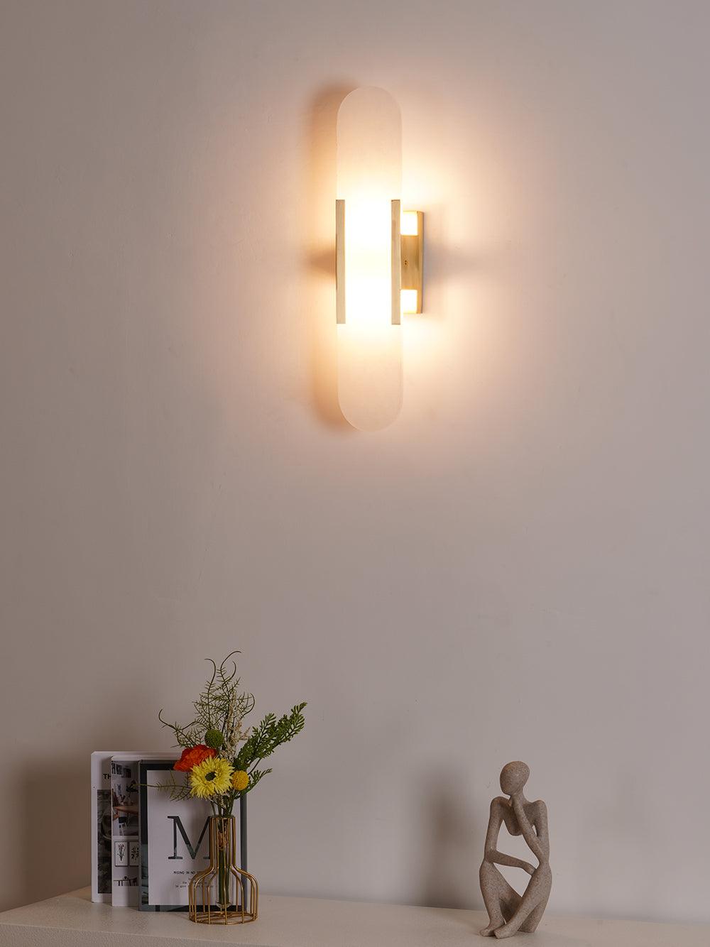 Melange Alabaster Wandlamp – Luxe Design met Messing Accenten | Handgemaakt & Tijdloos Modern