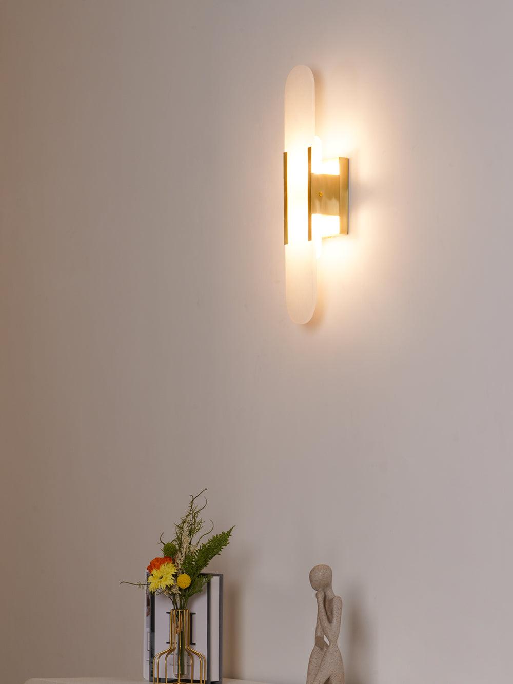 Melange Alabaster Wandlamp – Luxe Design met Messing Accenten | Handgemaakt & Tijdloos Modern