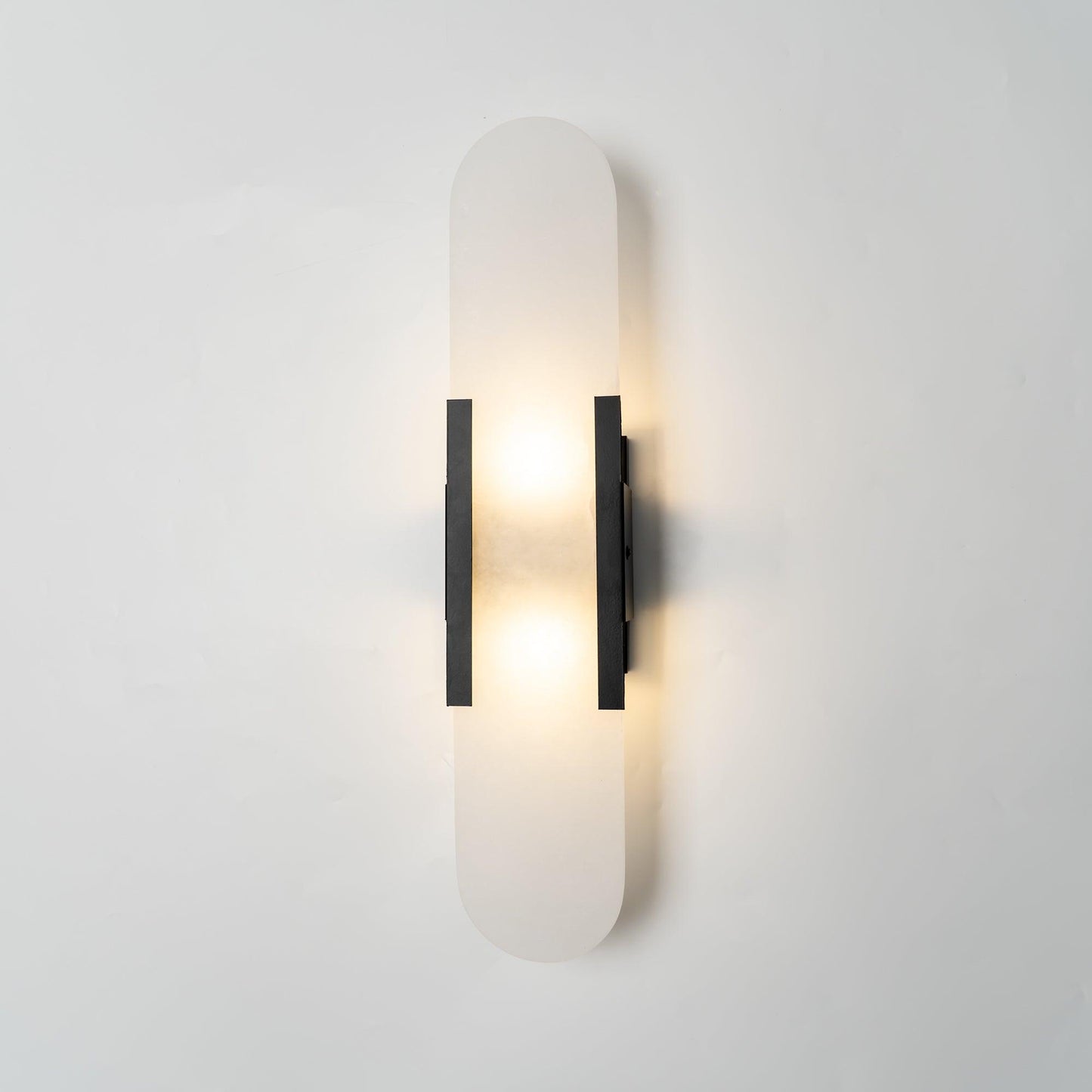 Melange Alabaster Wandlamp – Luxe Design met Messing Accenten | Handgemaakt & Tijdloos Modern