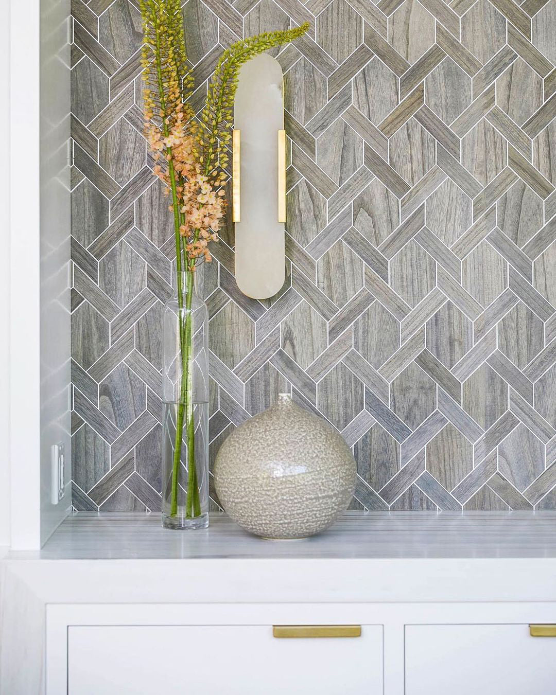 Melange Alabaster Wandlamp – Luxe Design met Messing Accenten | Handgemaakt & Tijdloos Modern