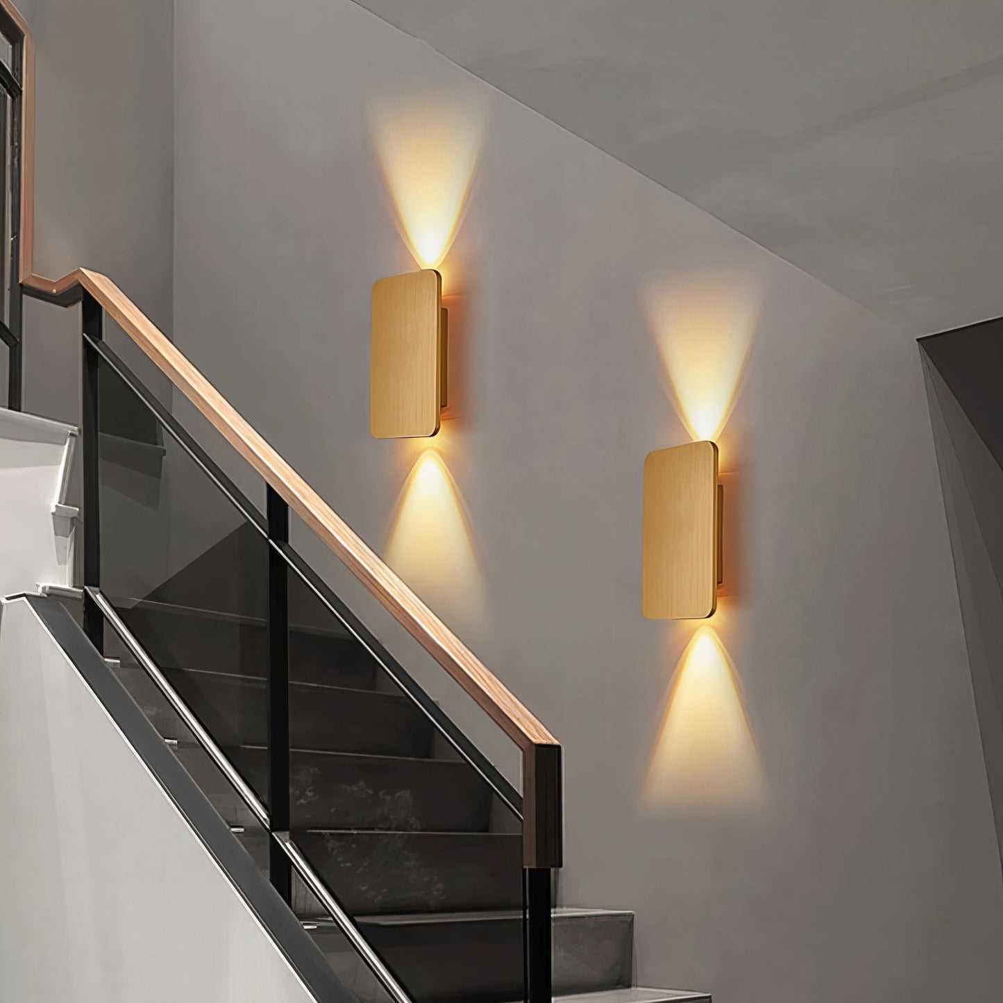 Koda Rechthoekige Wandlamp – Moderne LED Muurverlichting | Boven & Beneden Licht in 4 Metallic Finishes