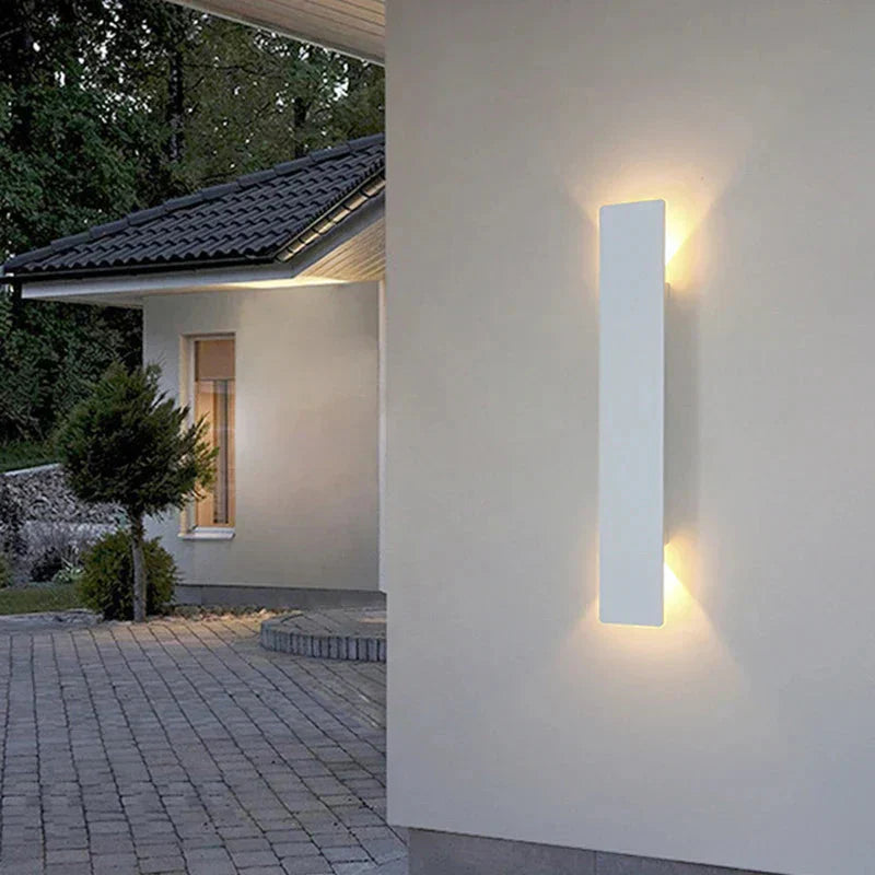 Moderne LED Buitenlamp Aluminium – Waterdichte Wandlamp met Strakke Strepen | Duurzaam, Energiezuinig & Stijlvolle Tuinverlichting