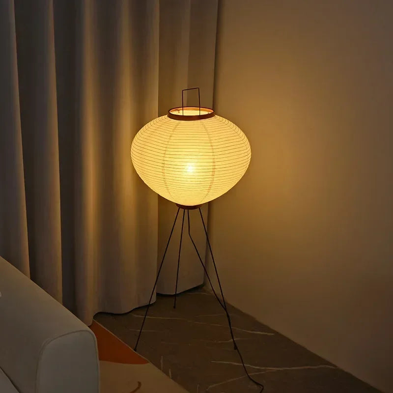 ZenGlow Wabi Sabi Vloerlamp – Vintage Staande Lamp met Rijstpapieren Kap | Minimalistisch Design & Warme Sfeerverlichting