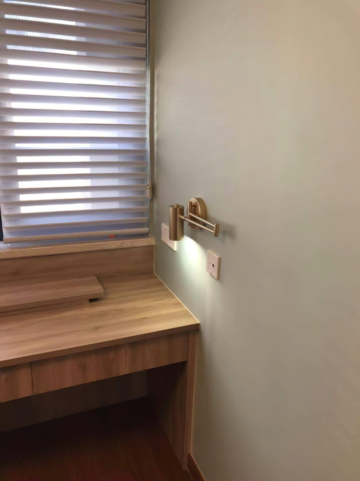 Moderne Verstelbare Wandlamp – Minimalistisch Design met Geïntegreerde LED | Richtbaar & Stijlvol