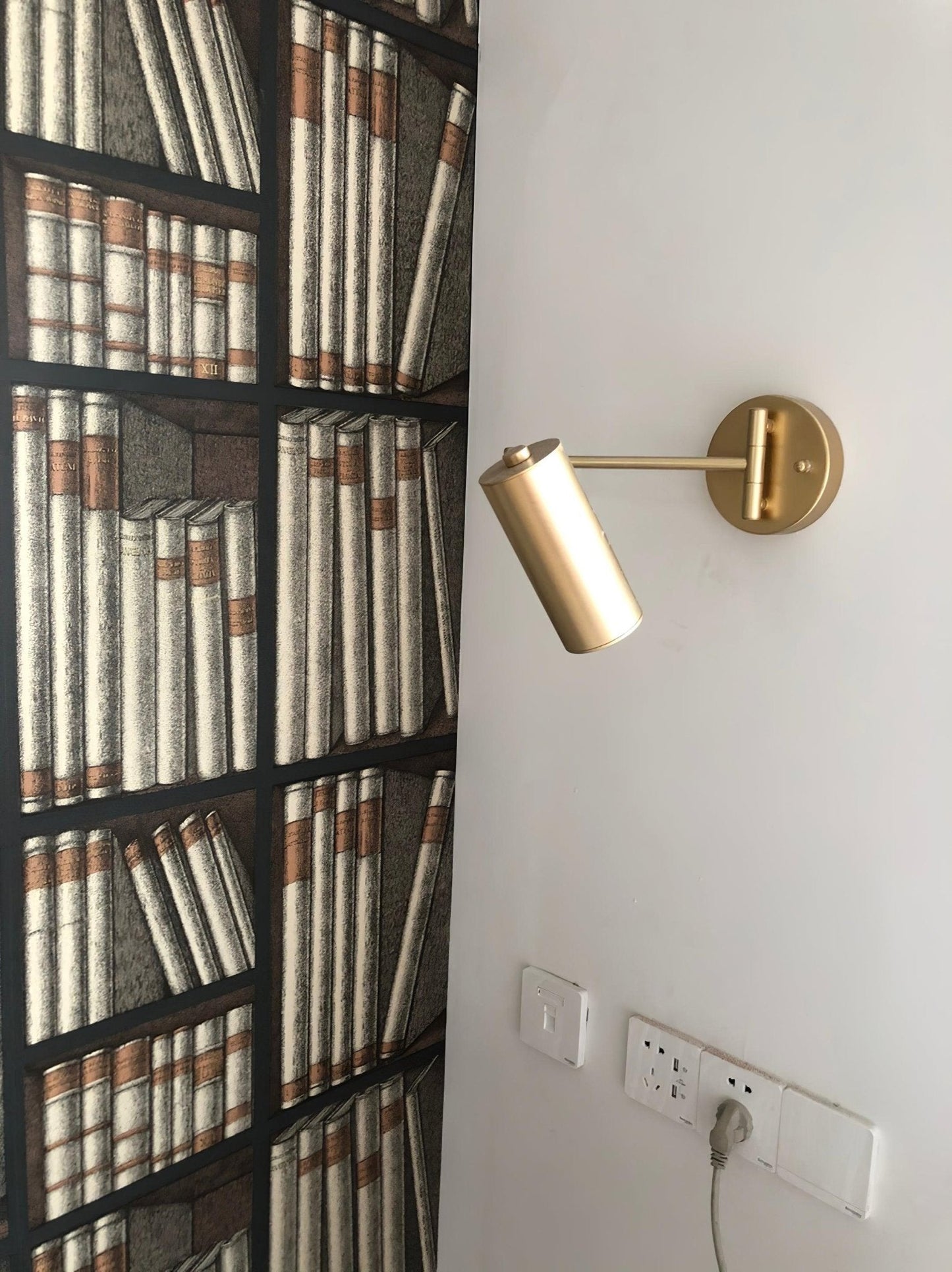 Moderne Verstelbare Wandlamp – Minimalistisch Design met Geïntegreerde LED | Richtbaar & Stijlvol