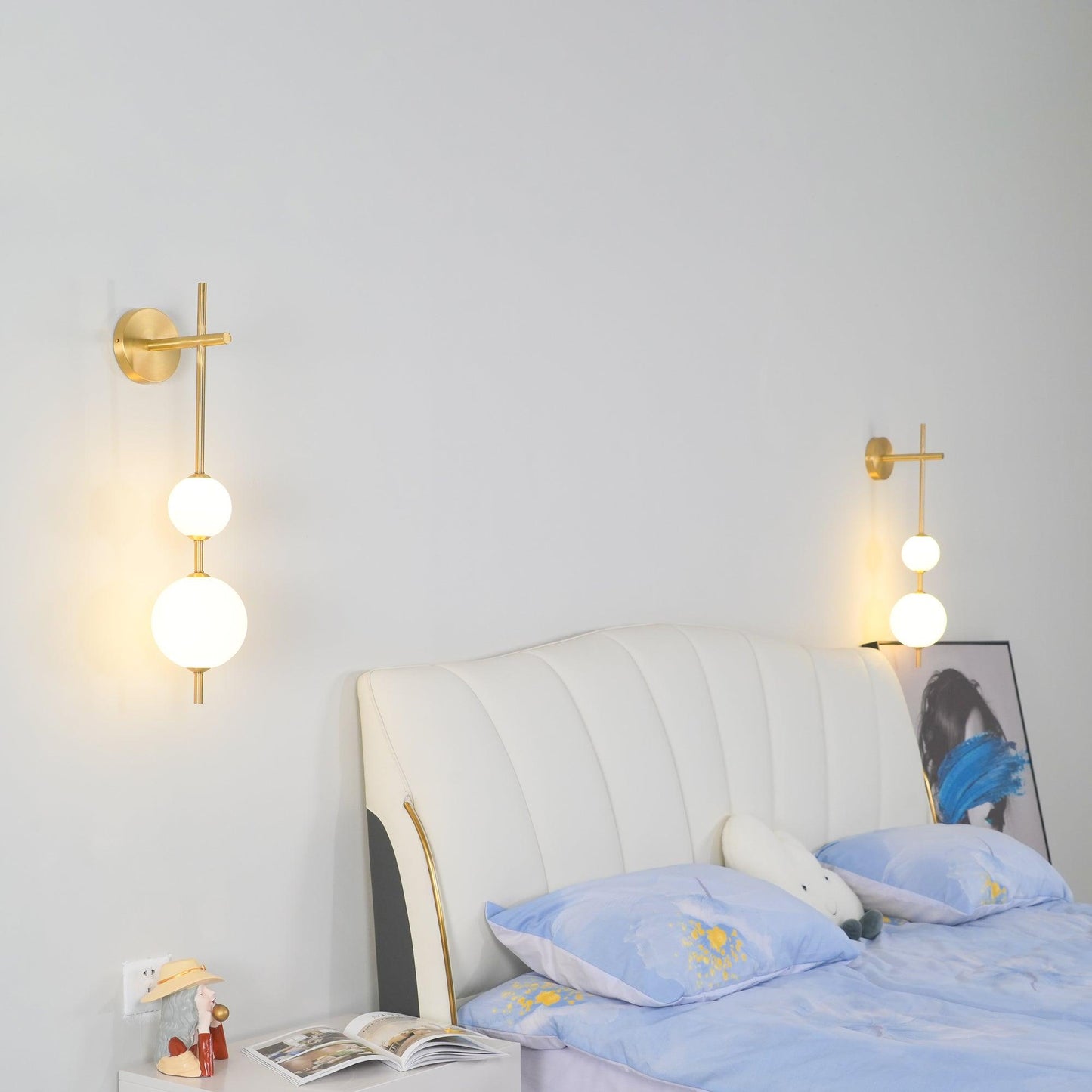 Verticale Glass Globe Wandlamp – Luxe LED Wandverlichting met Gouden Afwerking | Minimalistisch & Sfeervol Design