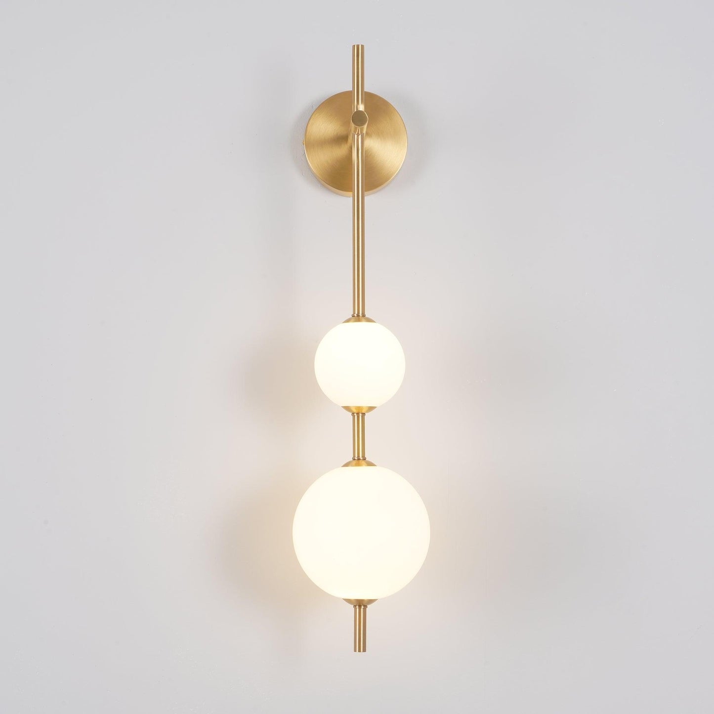 Verticale Glass Globe Wandlamp – Luxe LED Wandverlichting met Gouden Afwerking | Minimalistisch & Sfeervol Design