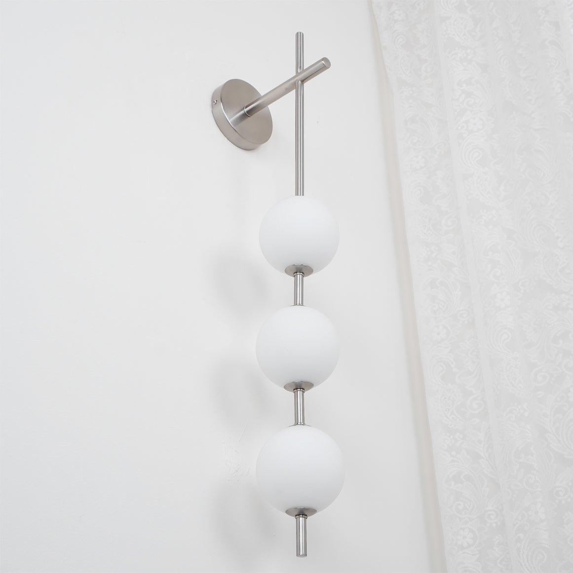 Verticale Glass Globe Wandlamp – Luxe LED Wandverlichting met Gouden Afwerking | Minimalistisch & Sfeervol Design