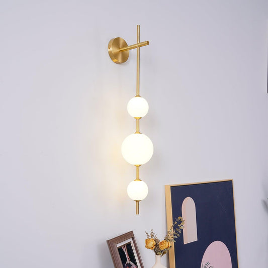 Verticale Glass Globe Wandlamp – Luxe LED Wandverlichting met Gouden Afwerking | Minimalistisch & Sfeervol Design