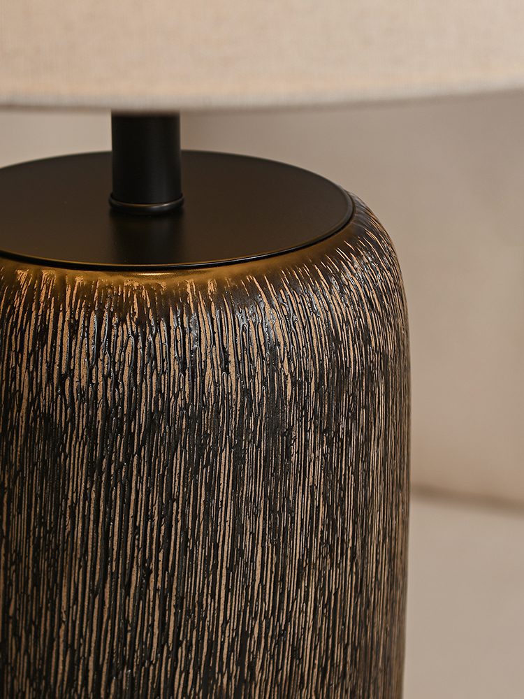 Weathered Wood Vloerlamp – Rustieke Staande Lamp met Stoffen Kap | Landelijk Design & Warme Sfeer