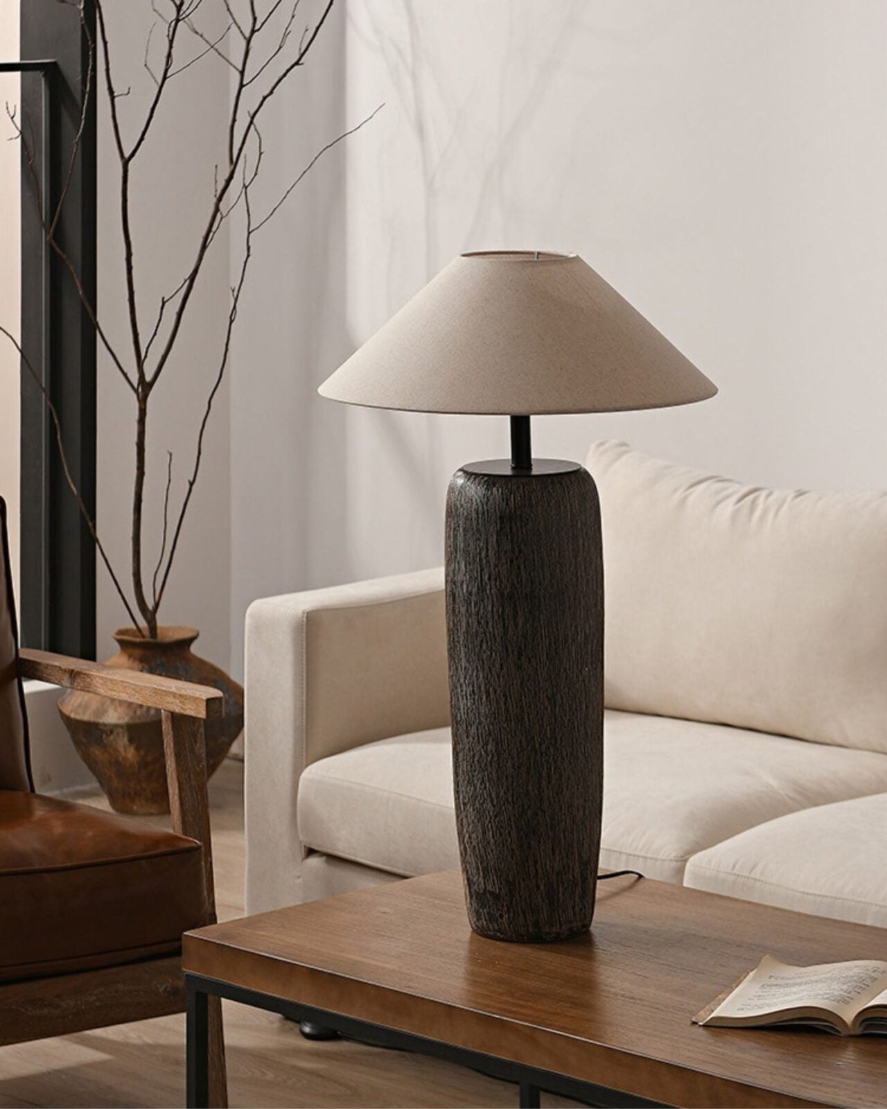 Weathered Wood Vloerlamp – Rustieke Staande Lamp met Stoffen Kap | Landelijk Design & Warme Sfeer