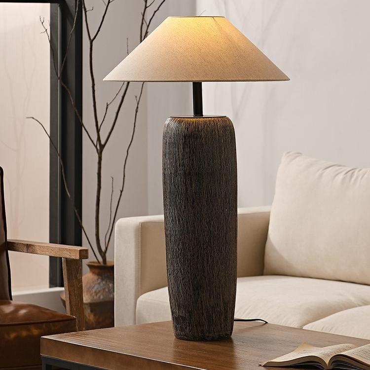 Weathered Wood Vloerlamp – Rustieke Staande Lamp met Stoffen Kap | Landelijk Design & Warme Sfeer