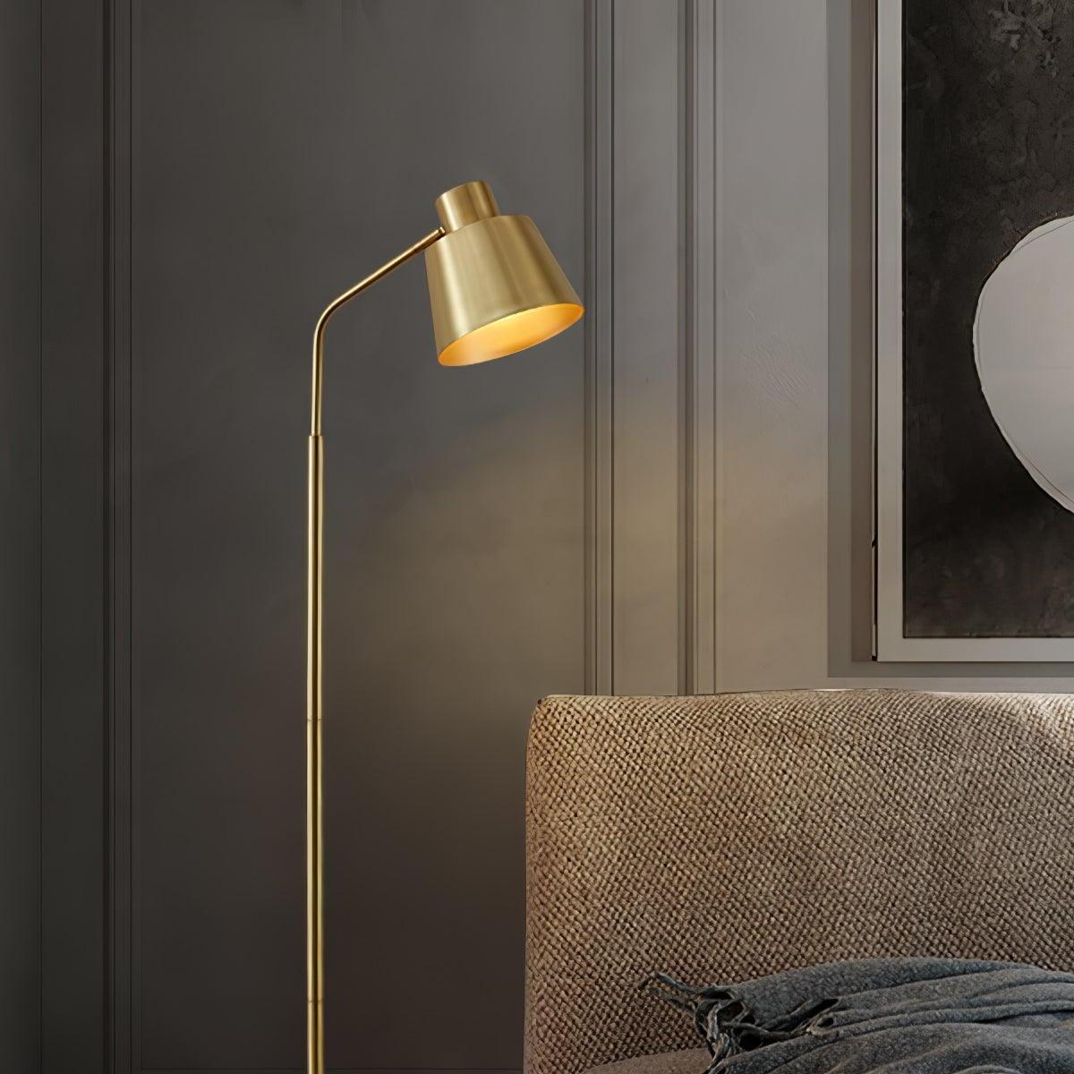 Zeid Vloerlamp Messing – Luxe Design Staande Lamp met Minimalistische Vormgeving | Modern & Artistiek Statement Piece