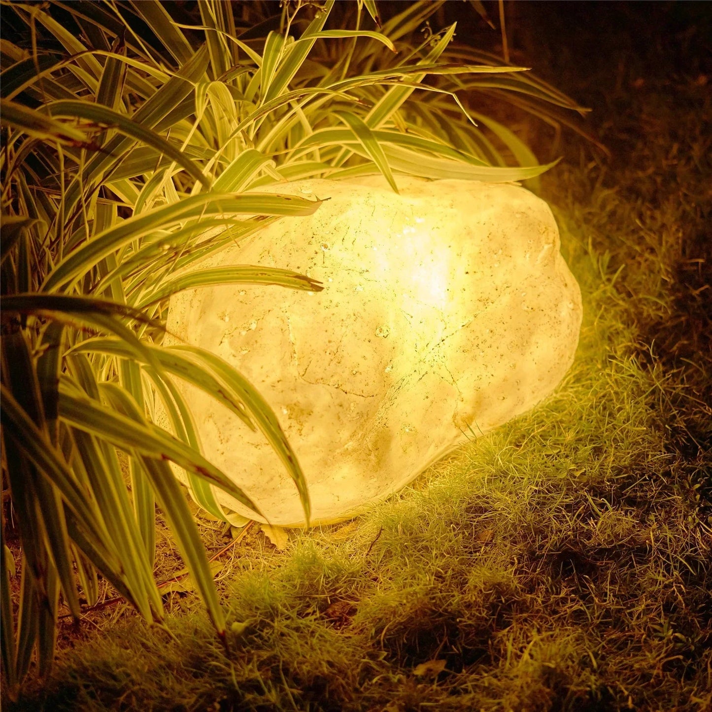 Vibrant Stone Buitenlamp – Solar of Bedraad | Natuursteen Design Tuinlamp, IP65 Waterdicht & Duurzaam LED Licht